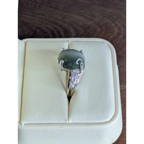 Sterling Silver Green Cats Eye Quartz Ring - Size 11 - Picture 2 of 6